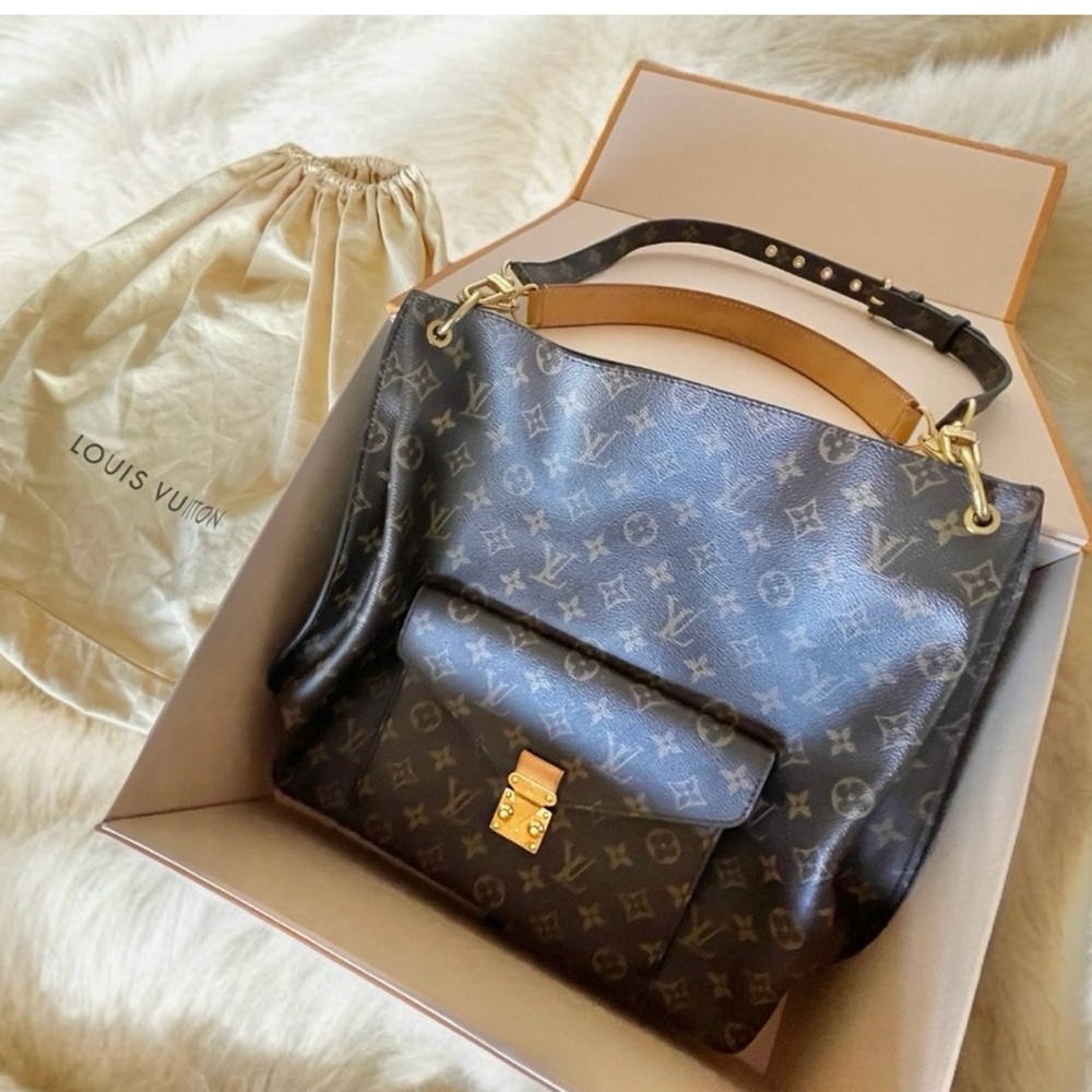 Authentic Louis Vuitton Metis Hobo Monogram Shoulder w/ Bag Box Dust Bag